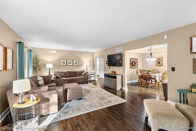 44127 Arlington Road, Canton, MI 48187