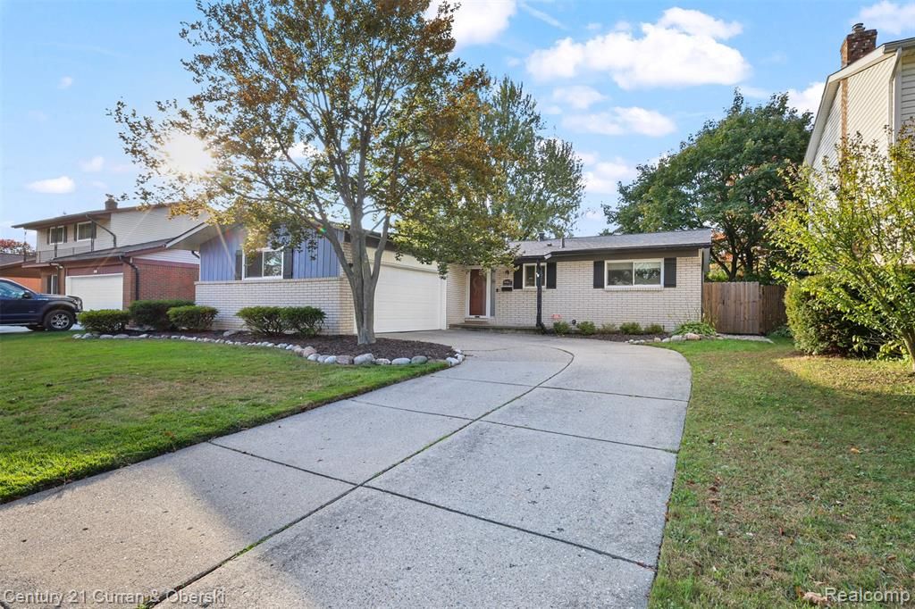 44127 Arlington Road, Canton, MI 48187