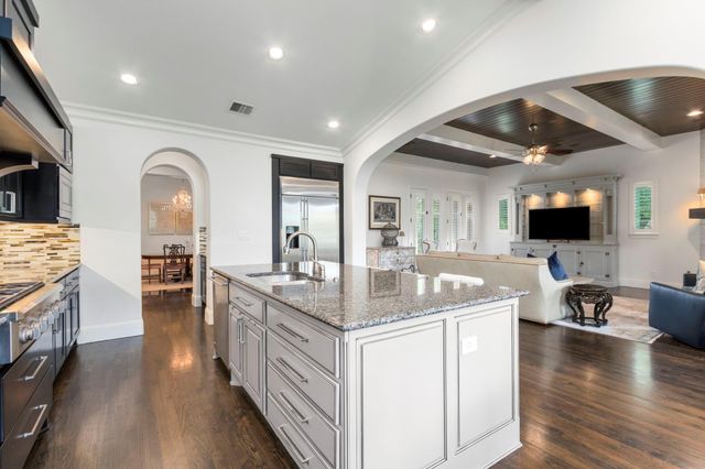 3930 Sundance Hill Lane, Sugar Land, TX 77479