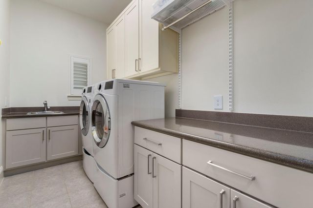 3930 Sundance Hill Lane, Sugar Land, TX 77479