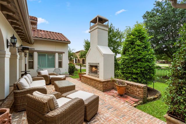 3930 Sundance Hill Lane, Sugar Land, TX 77479