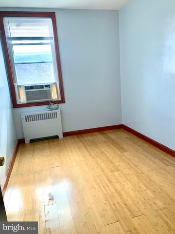 1044 E LUZERNE ST, Philadelphia, PA 19124