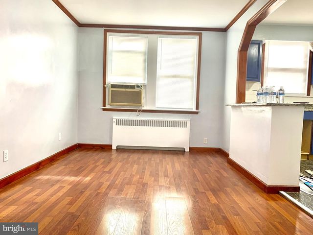 1044 E LUZERNE ST, Philadelphia, PA 19124