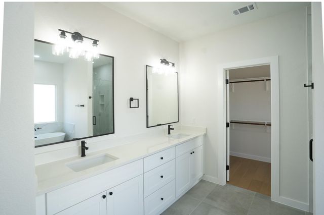 108 Keahi CT, Bastrop, TX 78602