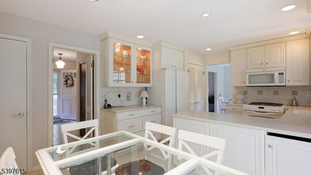 125 Mountainview Rd, Warren Twp., NJ 07059