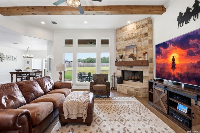 109 Archer Ridge Dr, La Vernia, TX 78121