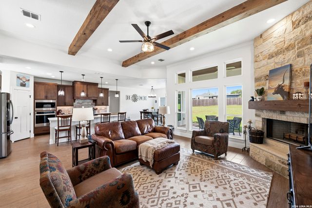 109 Archer Ridge Dr, La Vernia, TX 78121