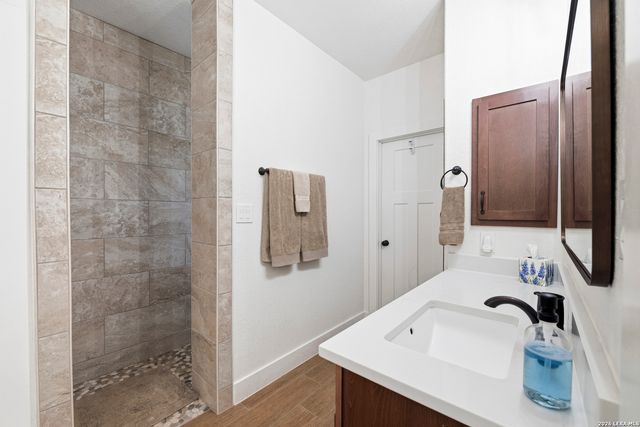 109 Archer Ridge Dr, La Vernia, TX 78121