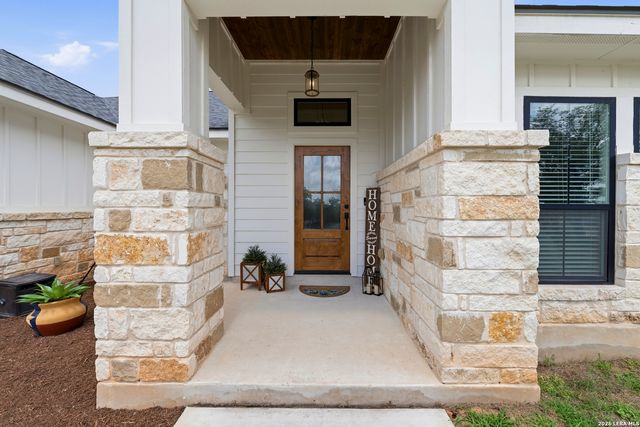 109 Archer Ridge Dr, La Vernia, TX 78121
