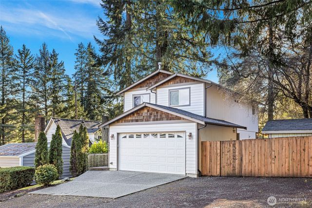 3259 Northlake Way NW, Bremerton, WA 98312