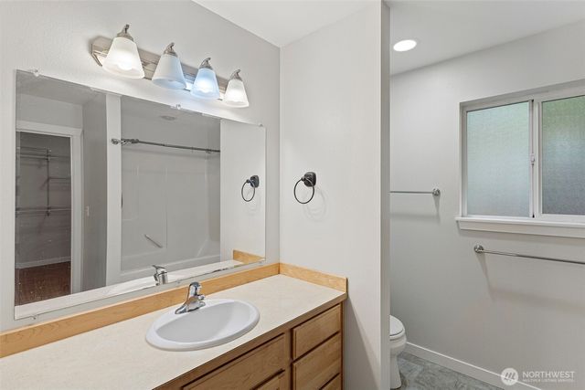 3259 Northlake Way NW, Bremerton, WA 98312