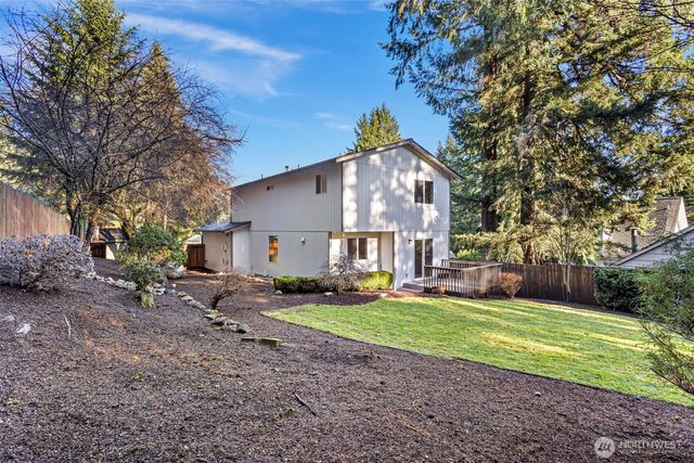 3259 Northlake Way NW, Bremerton, WA 98312