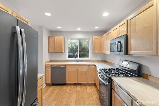 3259 Northlake Way NW, Bremerton, WA 98312