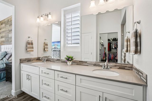 16929 W CAMBRIDGE Avenue, Goodyear, AZ 85395