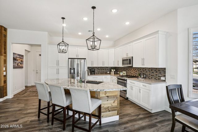 16929 W CAMBRIDGE Avenue, Goodyear, AZ 85395