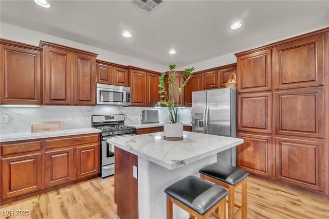 10460 Harvest Wind Drive, Las Vegas, NV 89135