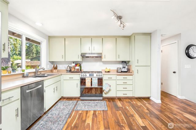11714 SE 93rd Street, Newcastle, WA 98056