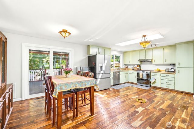 11714 SE 93rd Street, Newcastle, WA 98056