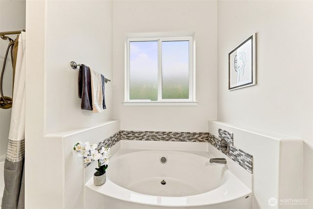 7027 Munn Lake Drive SE, Tumwater, WA 98501
