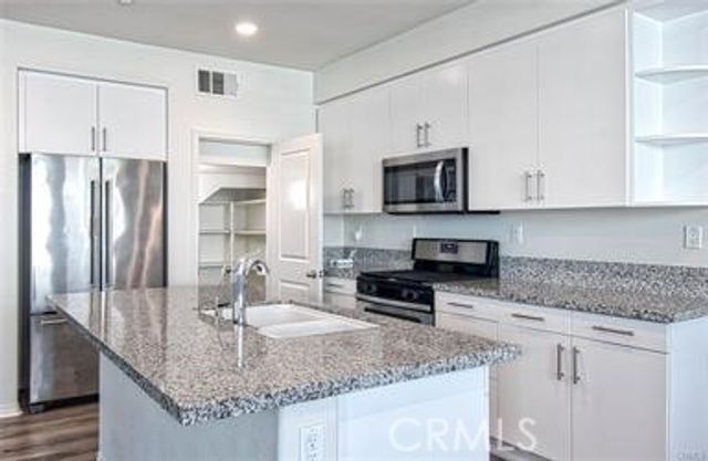 928 E Twill Court, Anaheim, CA 92802