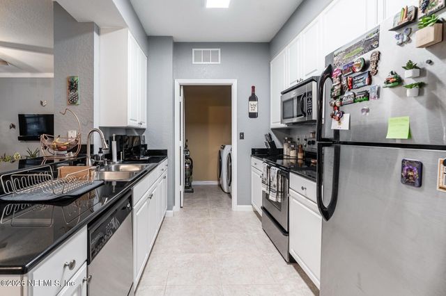 8539 GATE Parkway W 1433, Jacksonville, FL 32216