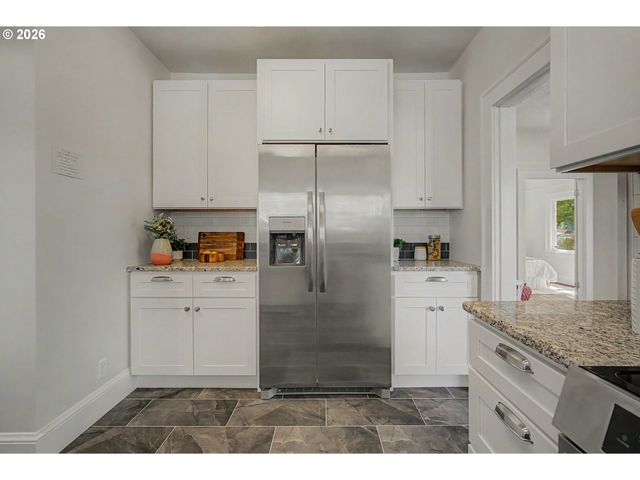 -1 N MIDWAY Ave, Portland, OR 97203