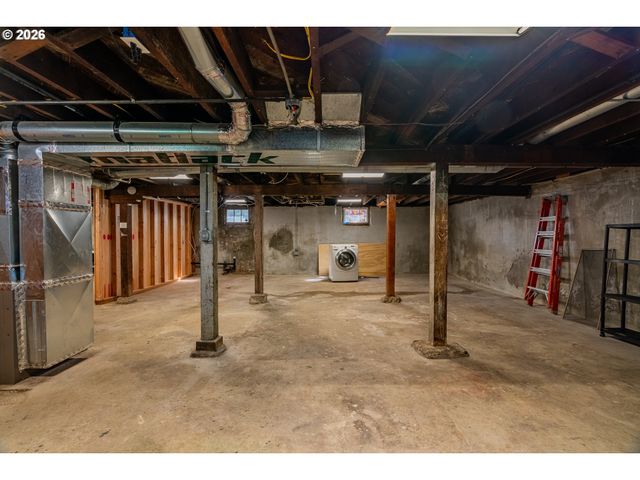 -1 N MIDWAY Ave, Portland, OR 97203