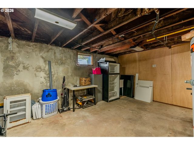 -1 N MIDWAY Ave, Portland, OR 97203