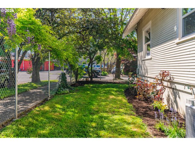 -1 N MIDWAY Ave, Portland, OR 97203