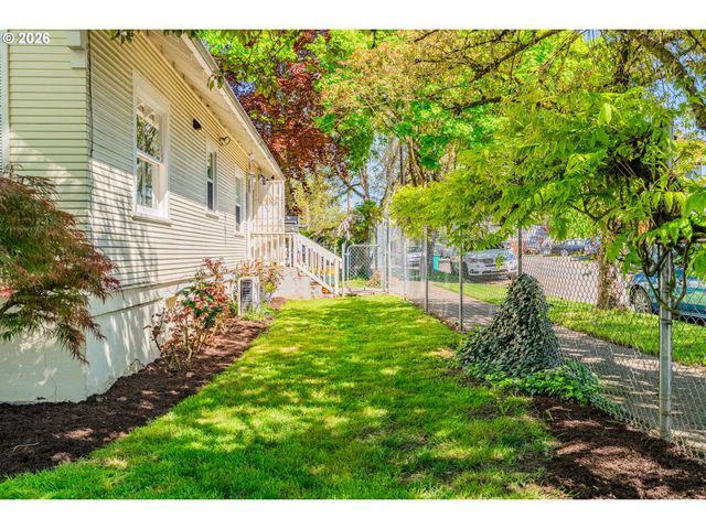 -1 N MIDWAY Ave, Portland, OR 97203
