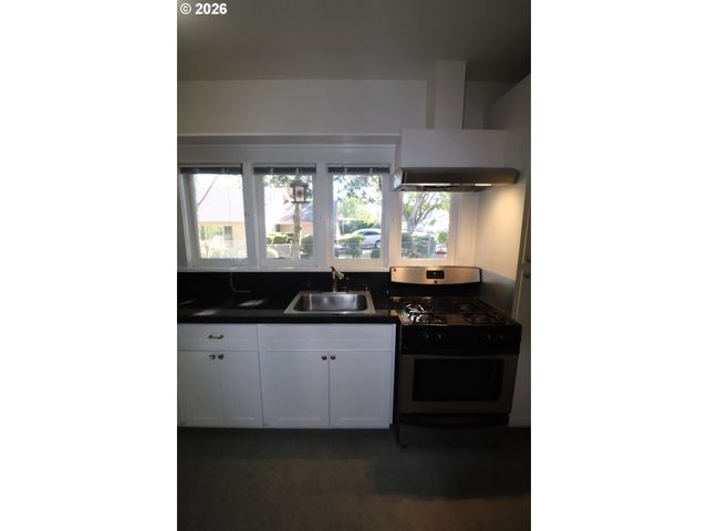 -1 N MIDWAY Ave, Portland, OR 97203