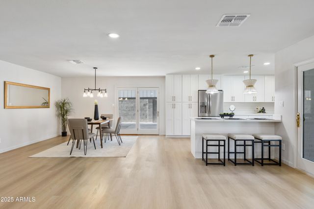 3802 W KELTON Lane, Phoenix, AZ 85053