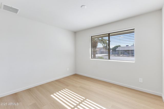 3802 W KELTON Lane, Phoenix, AZ 85053