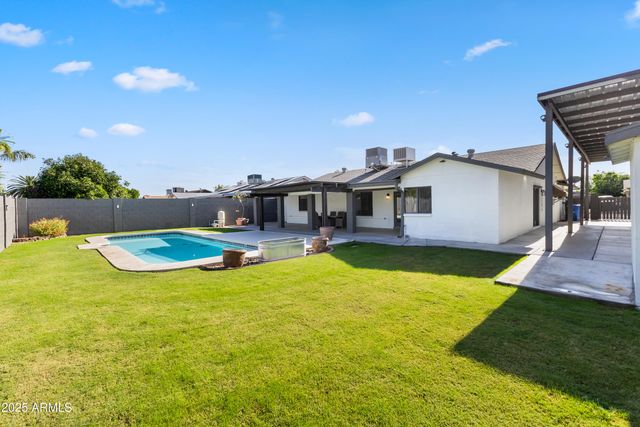 3802 W KELTON Lane, Phoenix, AZ 85053