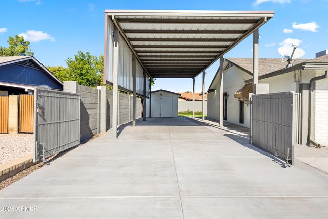 3802 W KELTON Lane, Phoenix, AZ 85053