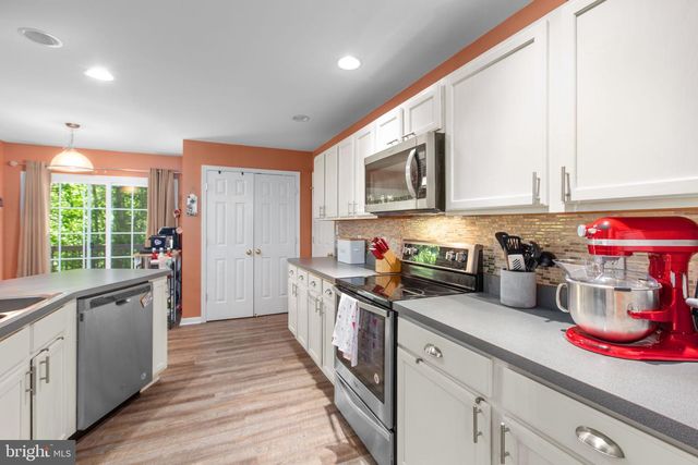 8863 SHERMAN CIR, King George, VA 22485