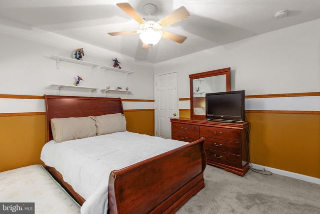8863 SHERMAN CIR, King George, VA 22485
