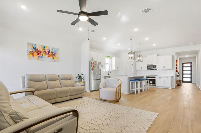 1016 Calendula TRL, Georgetown, TX 78628