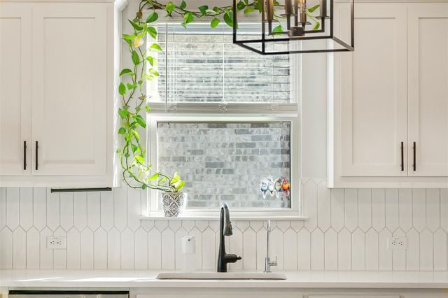 1016 Calendula TRL, Georgetown, TX 78628