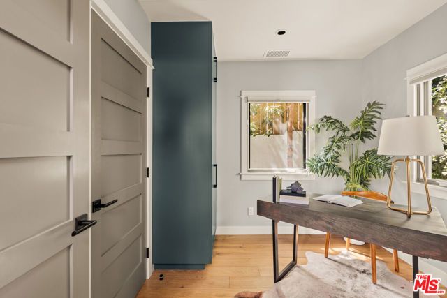 9009 Lloyd Place, West Hollywood, CA 90069