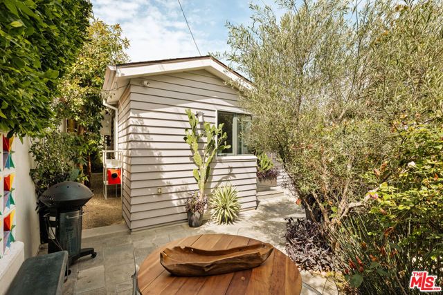 9009 Lloyd Place, West Hollywood, CA 90069