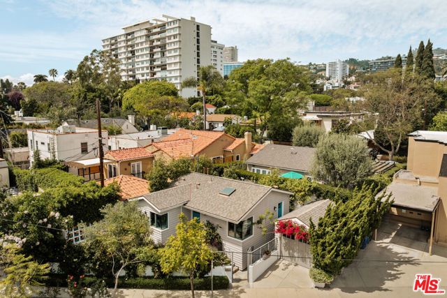 9009 Lloyd Place, West Hollywood, CA 90069