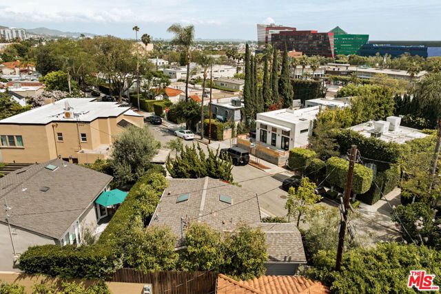 9009 Lloyd Place, West Hollywood, CA 90069