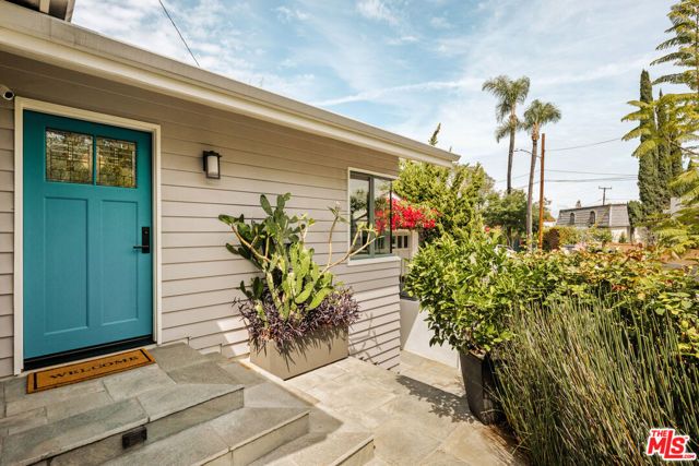 9009 Lloyd Place, West Hollywood, CA 90069