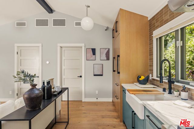 9009 Lloyd Place, West Hollywood, CA 90069