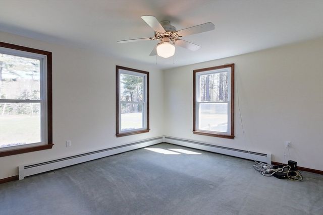 54 Depot St, Dunstable, MA 01827