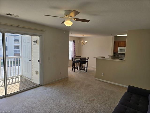 2207 Lambeth Farm Lane, Kernersville, NC 27284