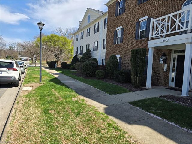 2207 Lambeth Farm Lane, Kernersville, NC 27284