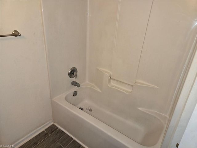 2207 Lambeth Farm Lane, Kernersville, NC 27284