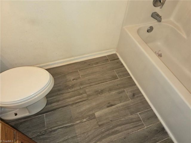 2207 Lambeth Farm Lane, Kernersville, NC 27284